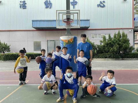 曾旭彥 - 內惟國小籃球社