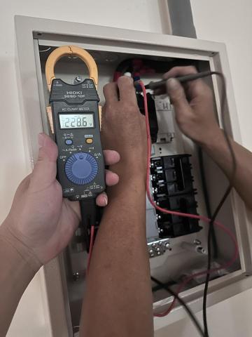 里悠有限公司 - 電源完工確認 里悠有限公司 - 電源完工確認