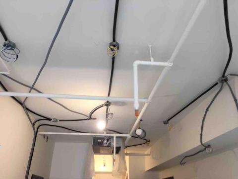 空調尬電職人 - 燈線配置 空調尬電職人 - 燈線配置