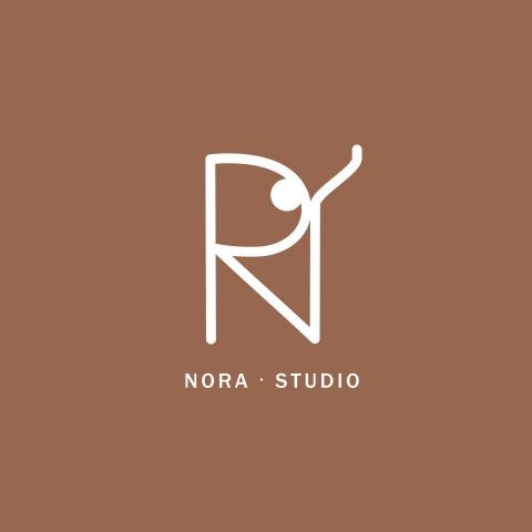 提供卡片封面服務的專家Nora Jian