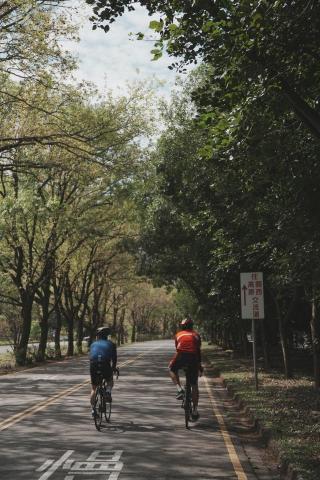 歐摩 | Oh Mo - 桃園石門水庫｜騎進綠意  慢嚐山湖風光｜2025攝影