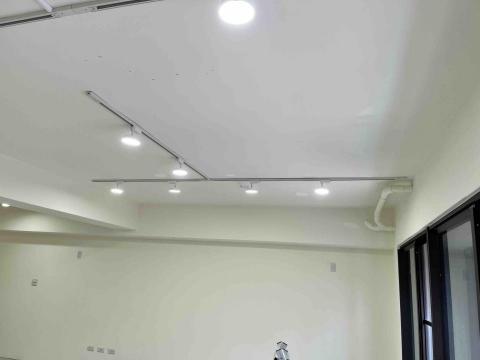 政勳 - 軌道燈成品