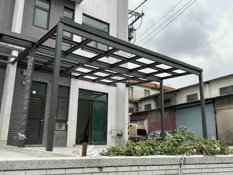 高瑞隆 - 鋁合金雨遮