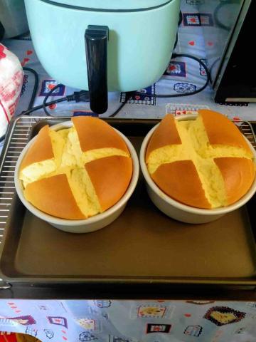 袁君竹 - 六寸海綿蛋糕