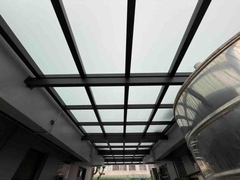 高瑞隆 - 鋁合金採光罩