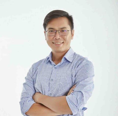 提供ai應用課程服務的專家曾坤生Alvin