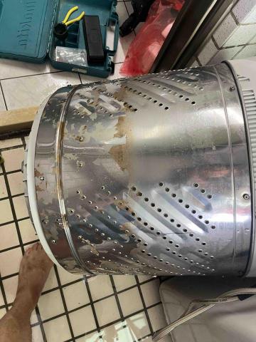 自強家庭水電 - 洗衣機內槽清洗前