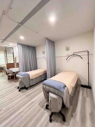 綠之草·蘿琳達·雪兒美學 - 綠之草義民店(店內照) 綠之草·蘿琳達·雪兒美學 - 綠之草義民店(店內照)