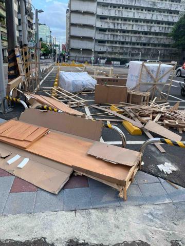 🈺狠會搬搬家、廢棄物清運🈺 - 淘寶傢俱拆架.清運.上樓