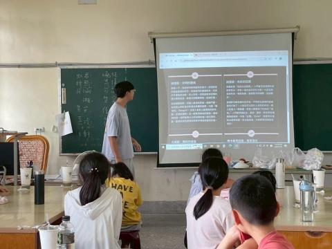 蕭農薰 - 講解印度小知識~訴說印度的核心職業【dabbawala】