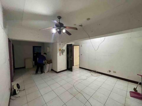 瀚彩職人 - 油漆前跟安裝地板前