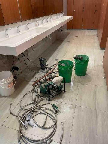 水科技測漏(免挖牆壁) - 灌注修復中 水科技測漏(免挖牆壁) - 灌注修復中