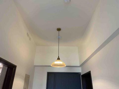 三毛 - 吊燈安裝