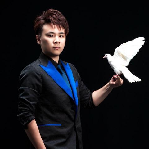 二水魔術老師推薦魔術師Zero