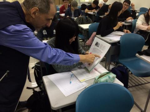 Gustave A. Rath - 協助學生練習寫作