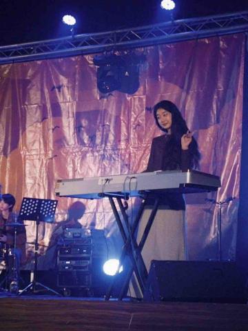 鄭鳳芝 - 音樂表演-課外多元活動