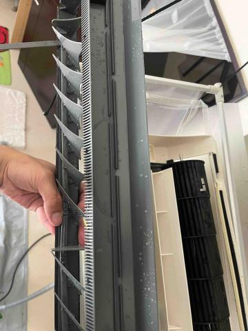 彭靖揚 - 拆水盤清洗