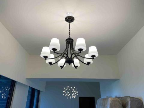 三毛 - 吊燈安裝