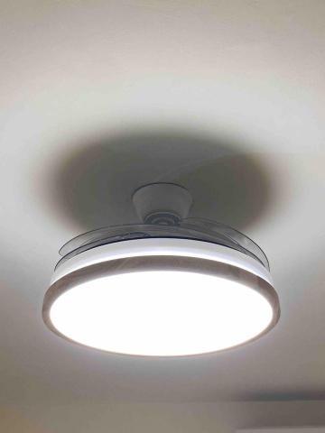 綵稼造型燈飾 - 木紋邊框吊扇燈