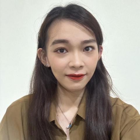 提供e s g服務的專家馮怡瑄