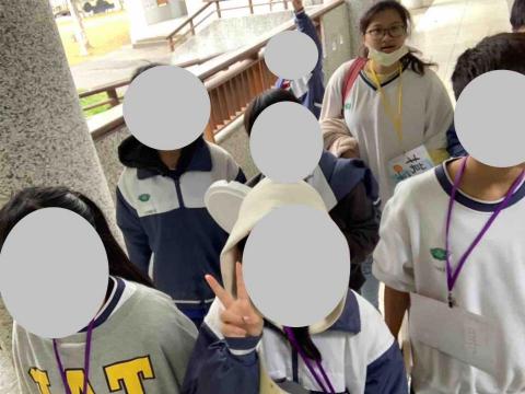 黃莉晏 - 曾經當過小隊輔