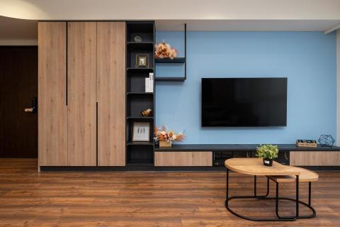 吳雅如 - 現代風  3房2廳2衛
客戶預算:110萬
施作範圍:全室天花板/窗簾合/冷氣盒，2房系統櫃，全室燈具，電視牆主臥房跳色乳膠漆，玄關屏風，廚房玻璃拉門