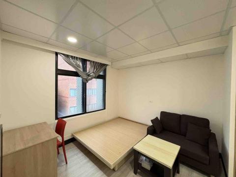 詹文欽，兆基屋管 - 