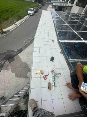 江的油漆 - 彈性水泥後的貼磚❤️