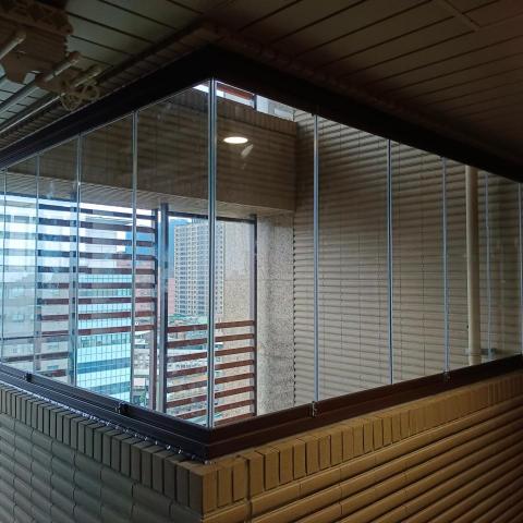 提供陽台服務的專家尚鼎無框窗