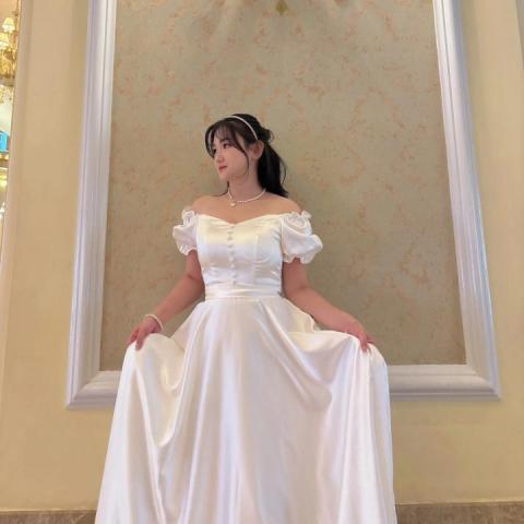 提供美容院化妝服務的專家月兔妝苑