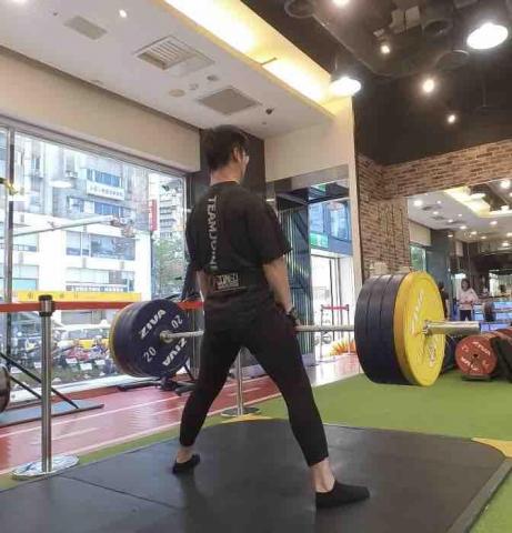 提供老人肌少症營養品服務的專家林天晧