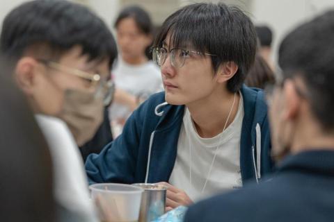 台南南區正音老師推薦數學英文家教-陳冠廷