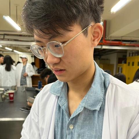 提供54服務的專家何建豊