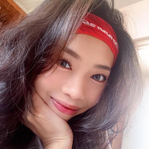 提供美髮店名服務的專家娃娃