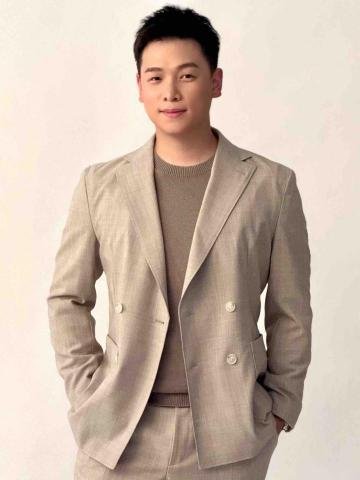 提供光療服務的專家菲仕美