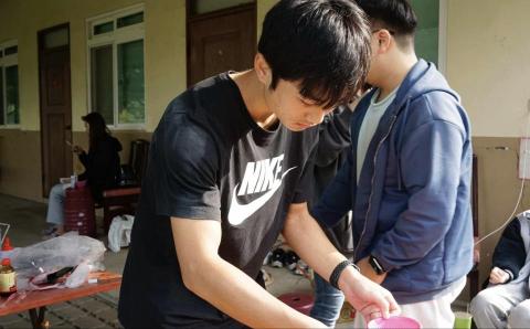 官聲辰 - 海天社社出遊