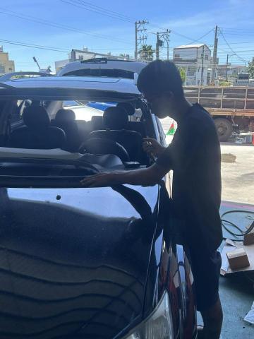 佳展汽車玻璃行 - 