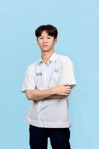 提供排版美編服務的專家陳奕碩