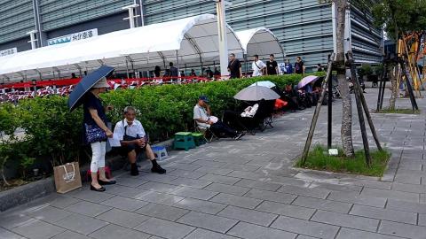 楊小姐 - 2025台中南港成人展