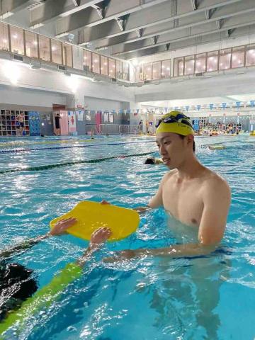 黃詠哲 - 游泳教學