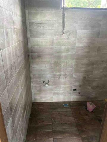 良達企業社 - 廁所磁磚施作