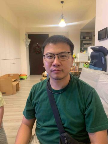 提供兼差服務的專家張佳偉