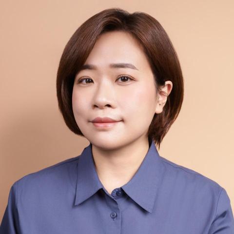 台中中區正音老師推薦Eliza Chang