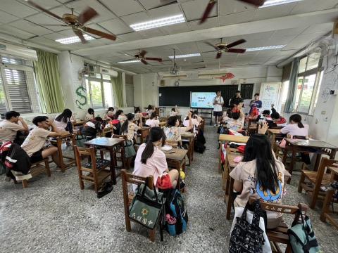 吳嘉政 - 民雄國中課輔教育