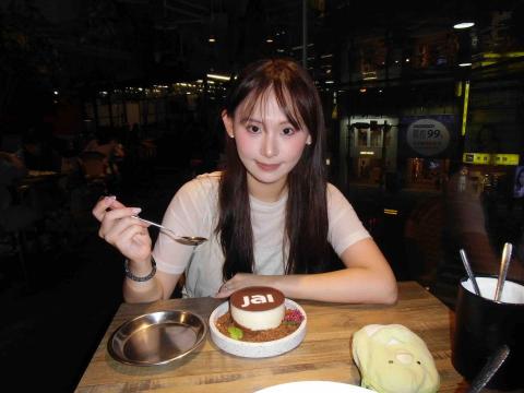 提供兒童體操台北服務的專家陳柔伊