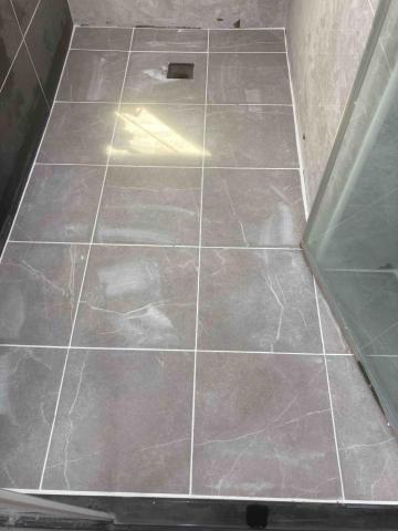 五一磁磚工程 - 淋浴間貼磚