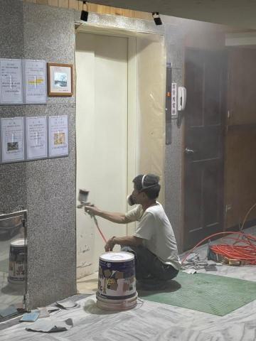 立久科技股份有限公司 - 電梯門拉皮噴漆