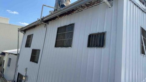 邱勝福 - 鐵皮隔熱