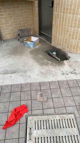 林佑祥 - 豐原透天別墅外面地板施作（15*15）