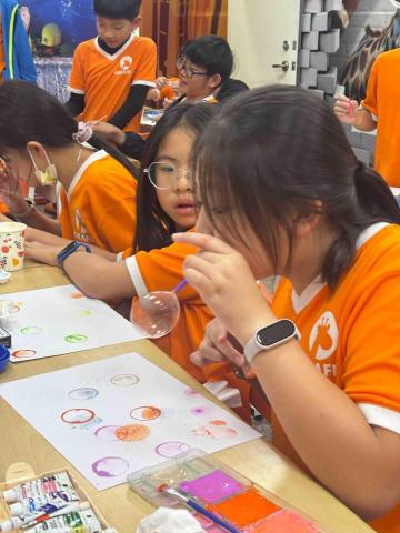 周芷萱 - 帶領學生以不同方式探索藝術